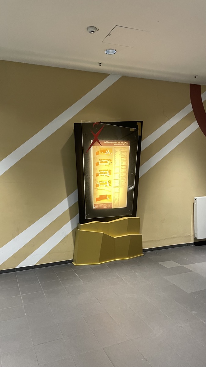 Wegeleitsystem im ALEXA Berlin, Bild 3