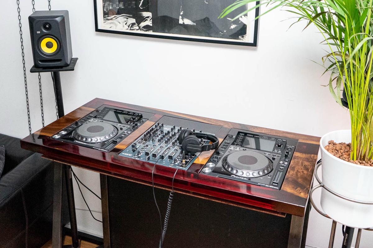 Custom DJ-Pult