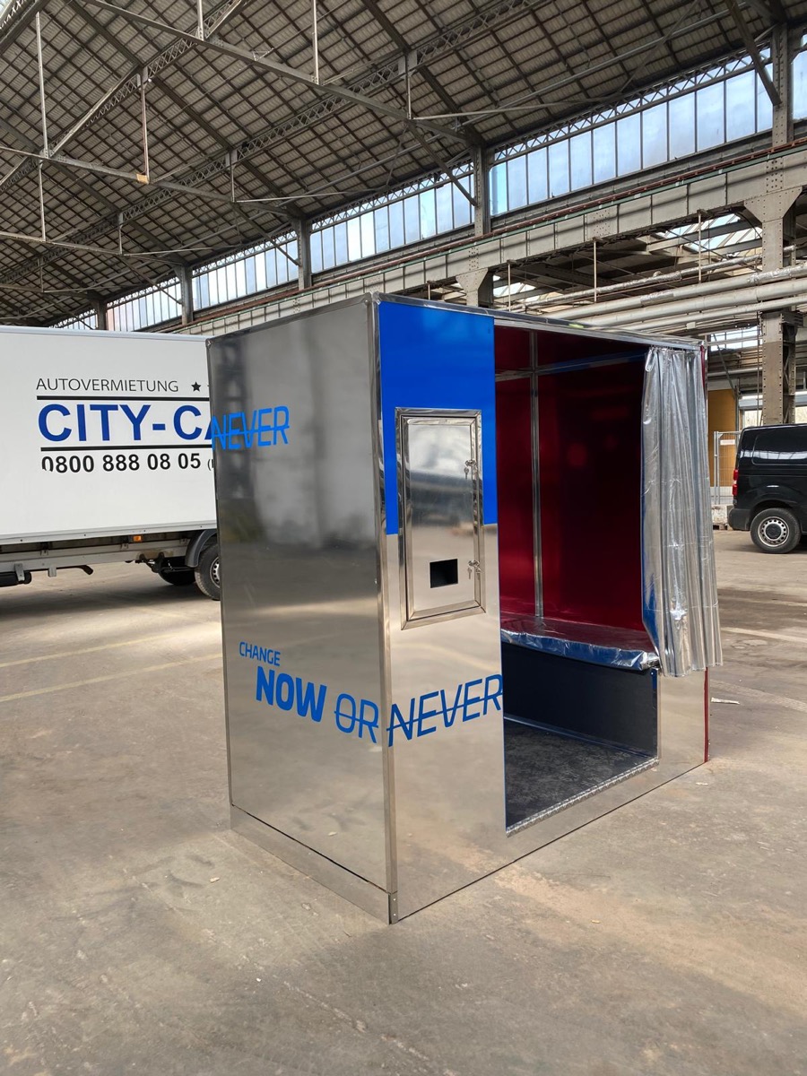 Elyxier Booth — Change Now or Never