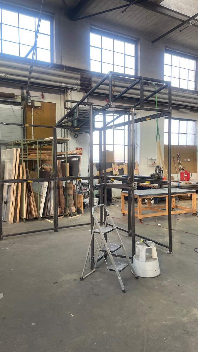 Pavillon aus Farbglas, Bild 4