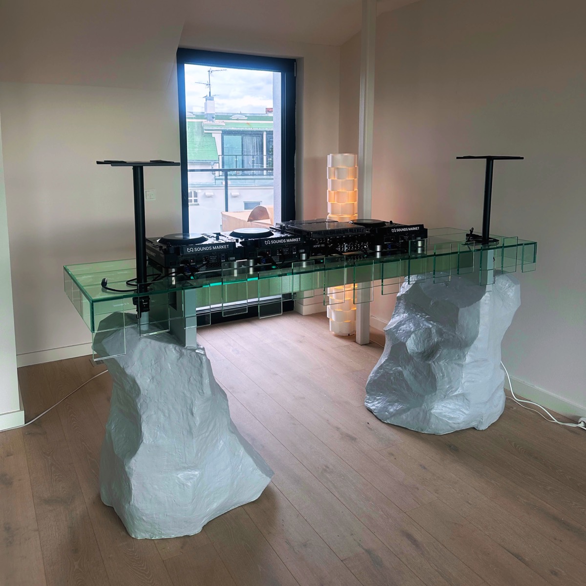 DJ-Tisch mit Glasplatte, Bild 2